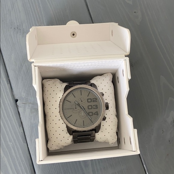 Vintage Diesel silver watch, excellent condition. - Picture 2 of 8